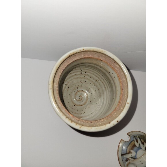 Vintage Studio Art Pottery Honey Jar Sugar Jar with Lid Artist Signed - Picture 10 of 15